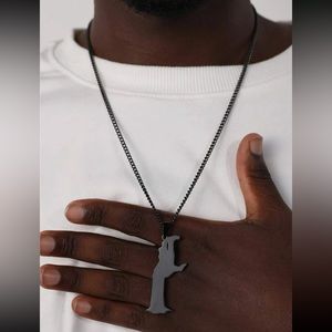 🧟♂️ Awesome Zombie Arm Necklace 🧟♂️